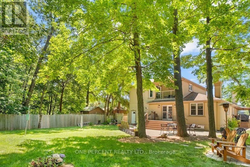 583 Stephens Crescent — photo 34 of 40