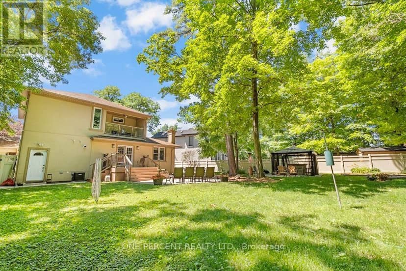 583 Stephens Crescent — photo 40 of 40