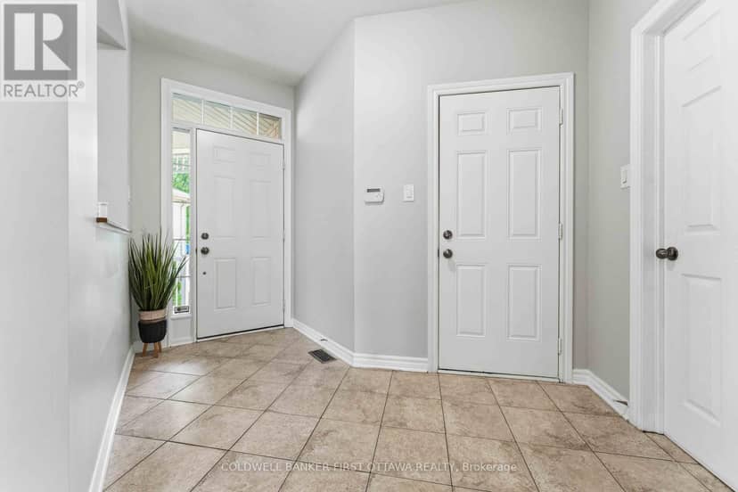 150 Strathcarron Crescent, Ottawa, photo 5