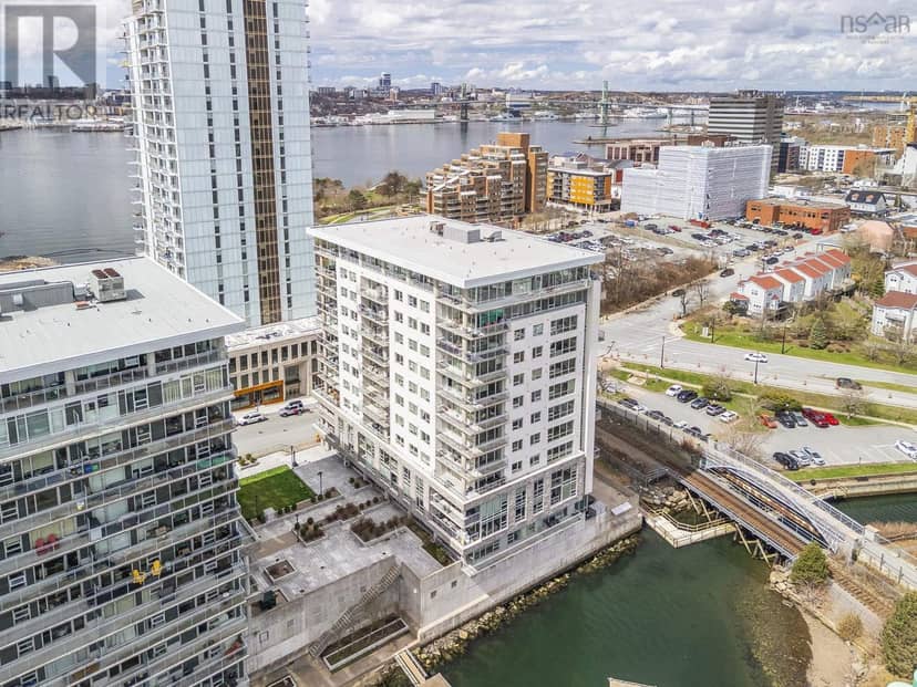 1007 15 Kings Wharf Place — photo 2 of 40