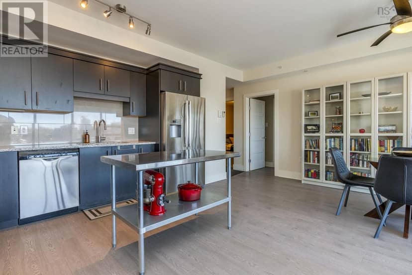 1007 15 Kings Wharf Place — photo 18 of 40