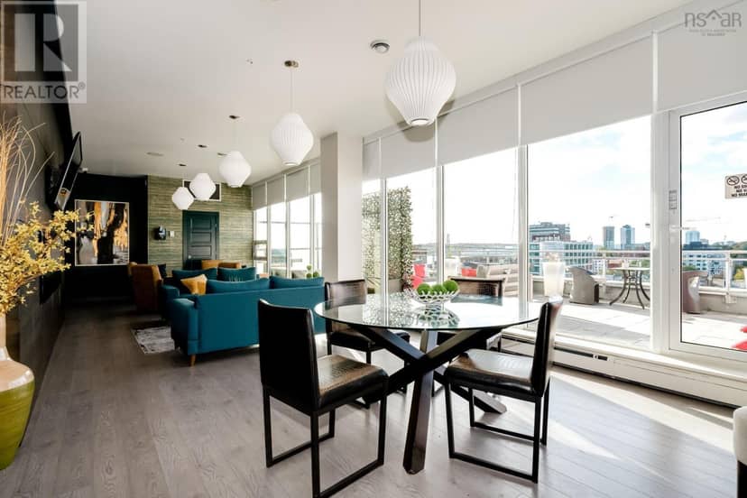 1007 15 Kings Wharf Place — photo 36 of 40