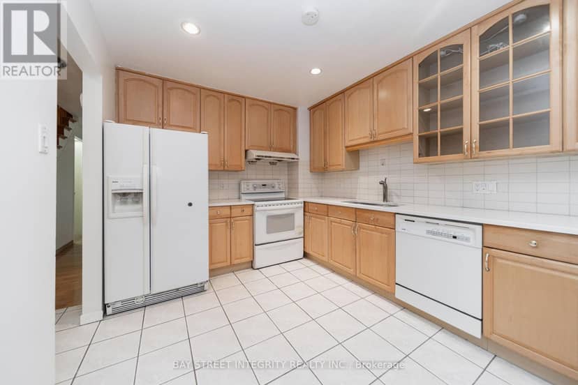 6 Sandy Haven Drive, Toronto, photo 3