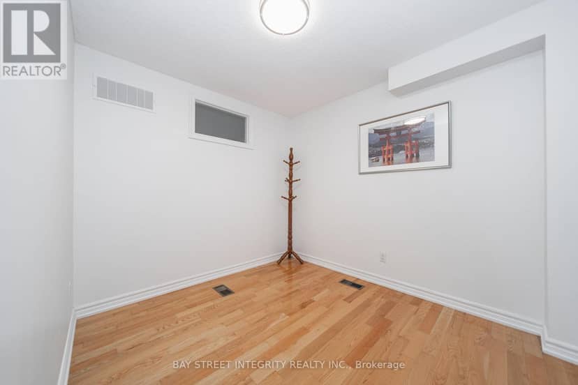 6 Sandy Haven Drive, Toronto, photo 8