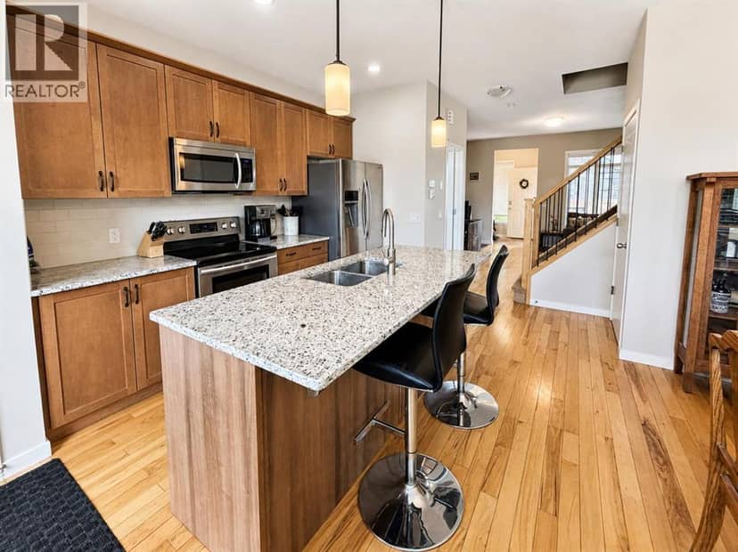 12 Fireside Bend, Cochrane, photo 8