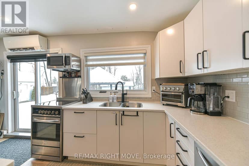 46 Osborne Street — photo 24 of 40