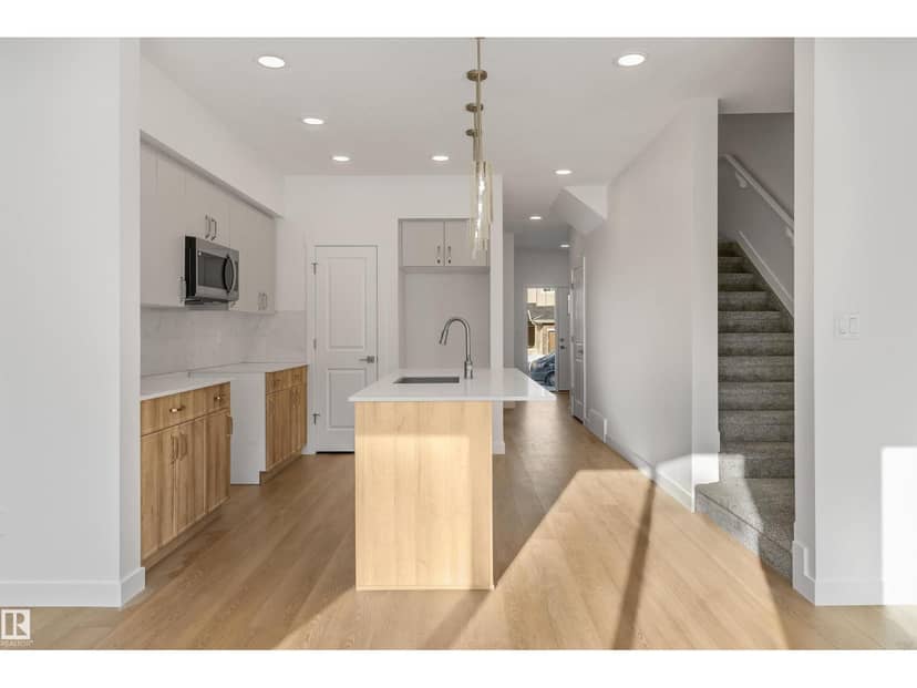 18863 29 AV NW — photo 11 of 40
