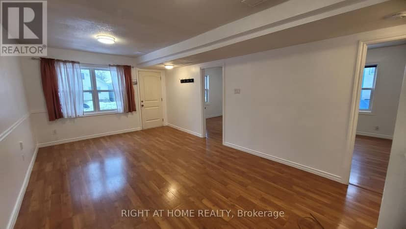 298 Montfort Street — photo 11 of 35