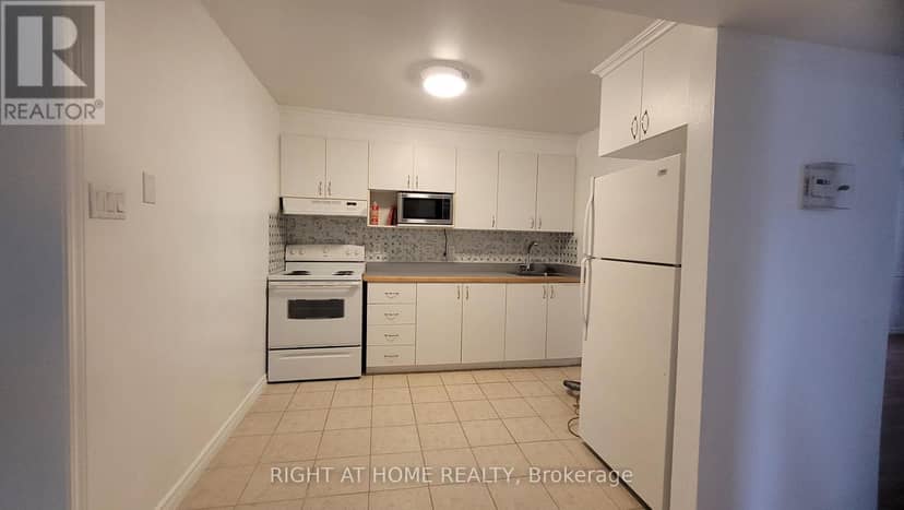 298 Montfort Street — photo 14 of 35