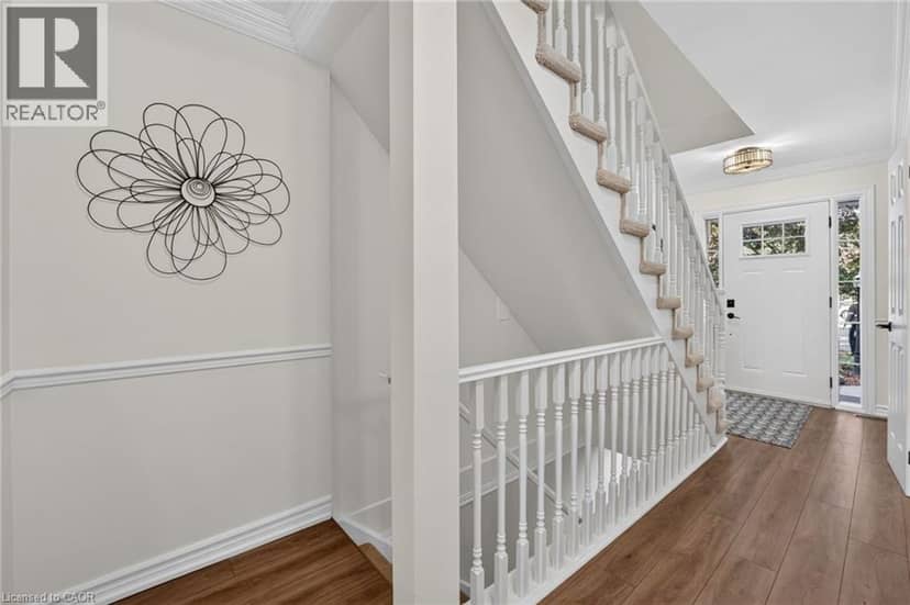 25 WALKER Court, Grimsby, photo 6