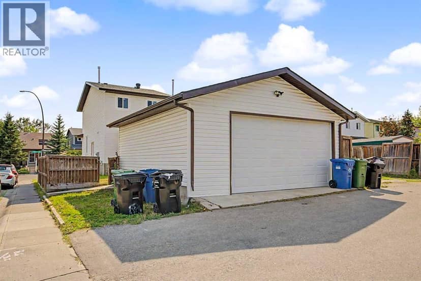 58 Taraglen Road NE — photo 37 of 40