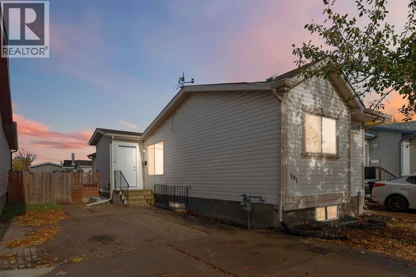 201 Black Bear Crescent, Fort McMurray, photo 2