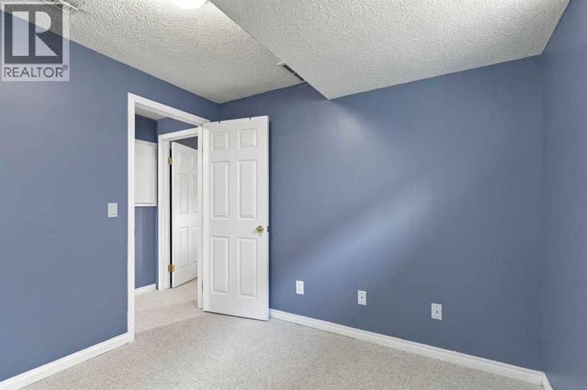 201 Black Bear Crescent — photo 31 of 35