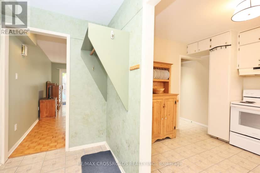 118 Wales Avenue, Markham, photo 4