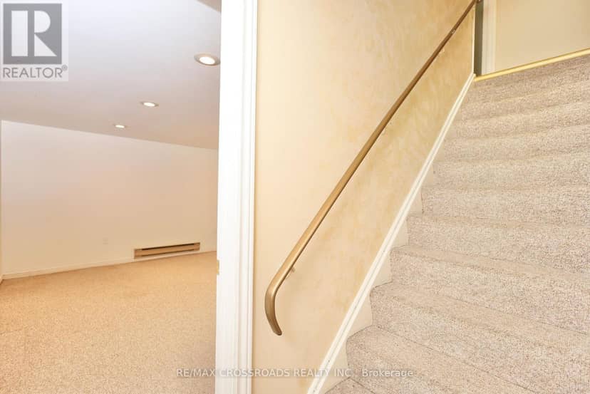 118 Wales Avenue — photo 18 of 27