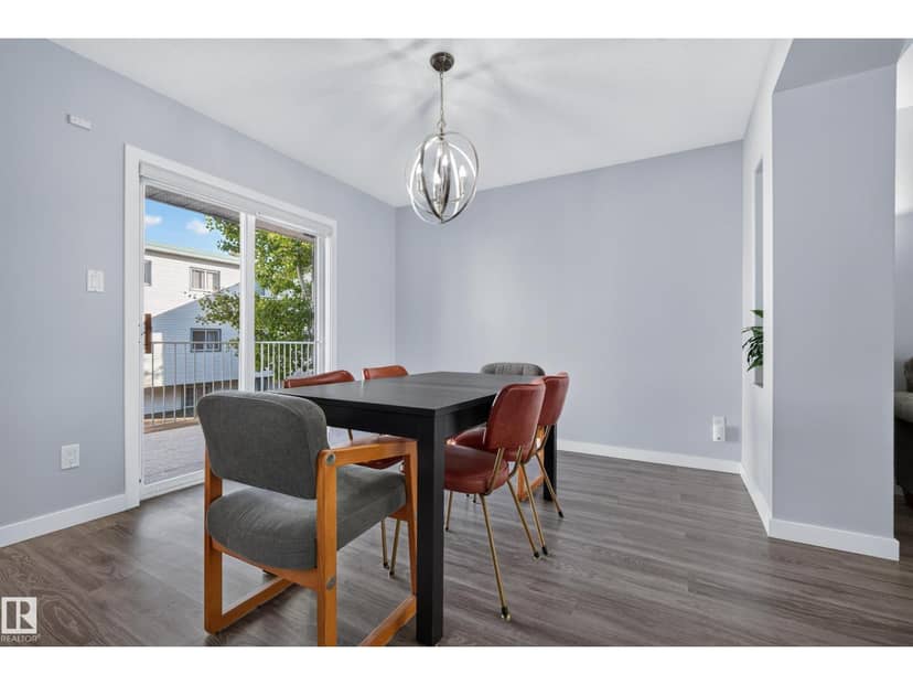 11410 102 AV NW — photo 16 of 40