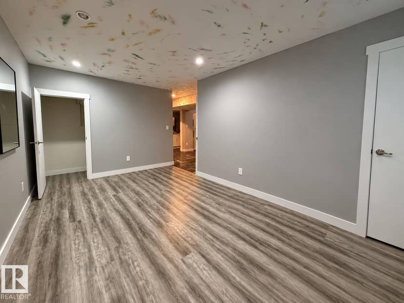 424 42 AV NW — photo 21 of 28
