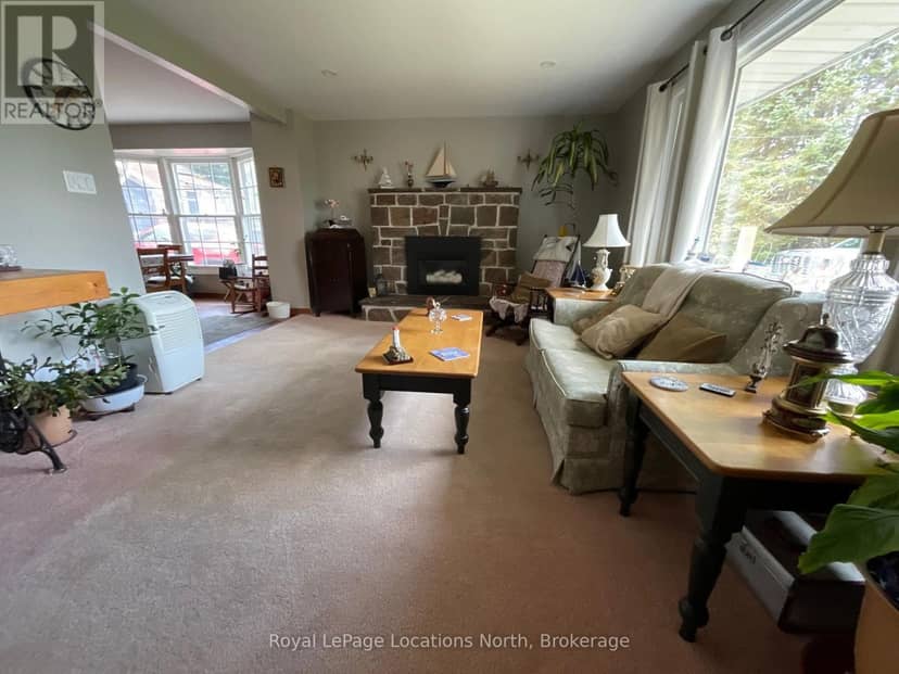 272 Yonge Street — photo 14 of 40