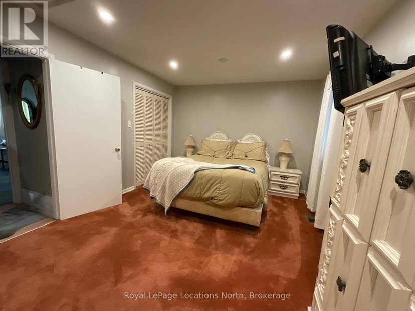 272 Yonge Street — photo 16 of 40