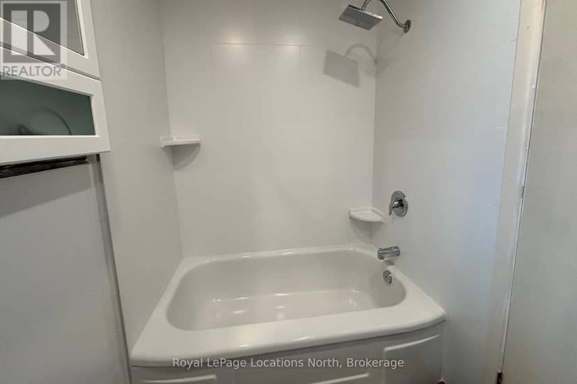 272 Yonge Street — photo 22 of 40