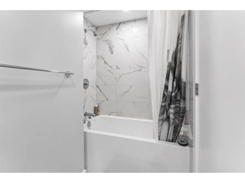 1510 10626 CITY PARKWAY, Surrey, photo 6
