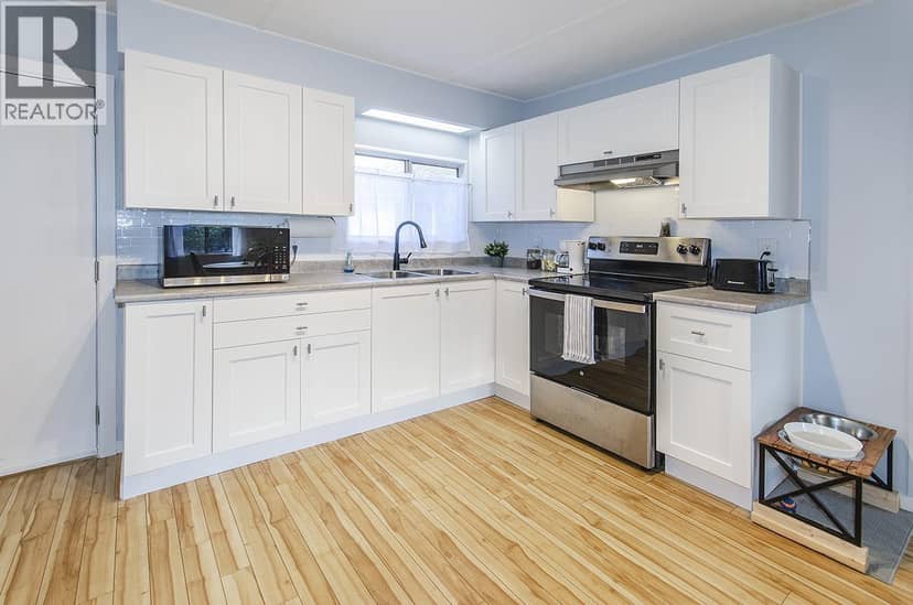 227 TOMAHAWK AVENUE, West Vancouver, photo 5