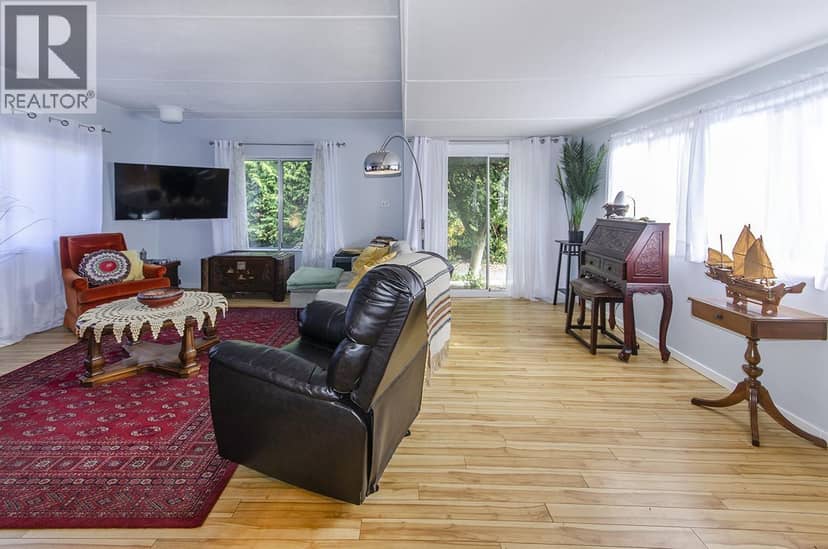 227 TOMAHAWK AVENUE, West Vancouver, photo 3