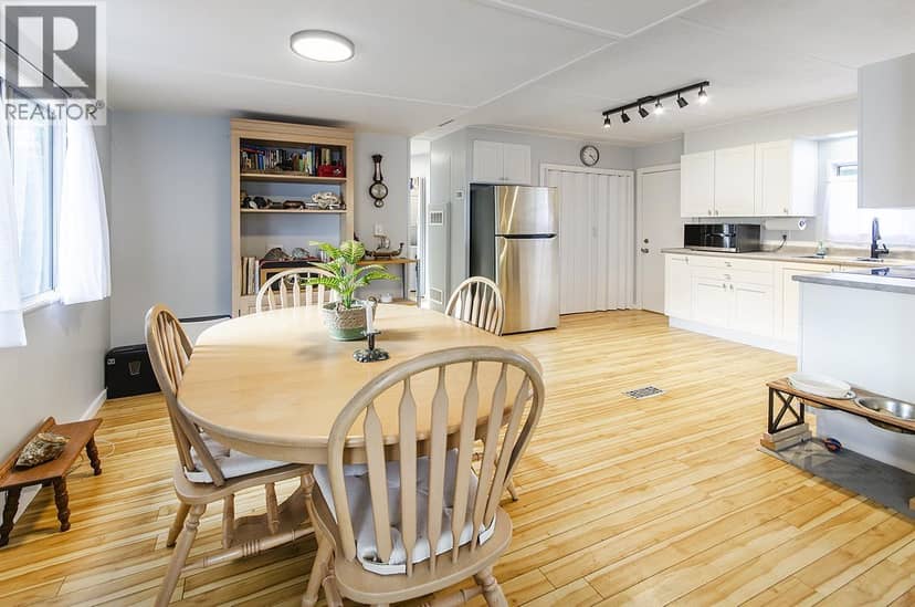 227 TOMAHAWK AVENUE, West Vancouver, photo 6
