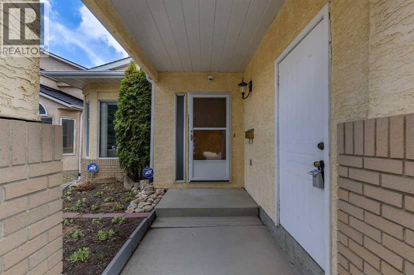 2856 Signal Hill Heights SW, Calgary, photo 2