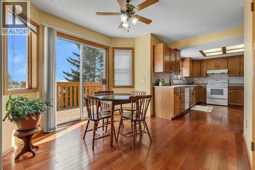 2856 Signal Hill Heights SW — photo 9 of 29