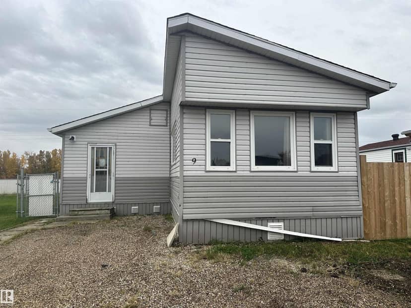 #9 5220 44Av, Calmar, photo 2