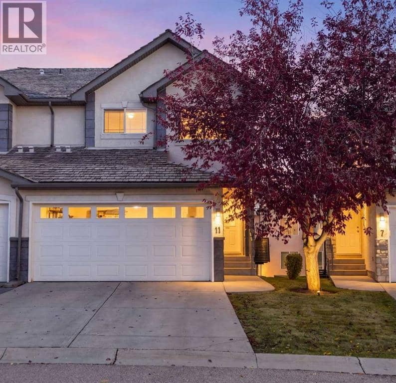 11 Royal Crest Court NW, Calgary, photo 2