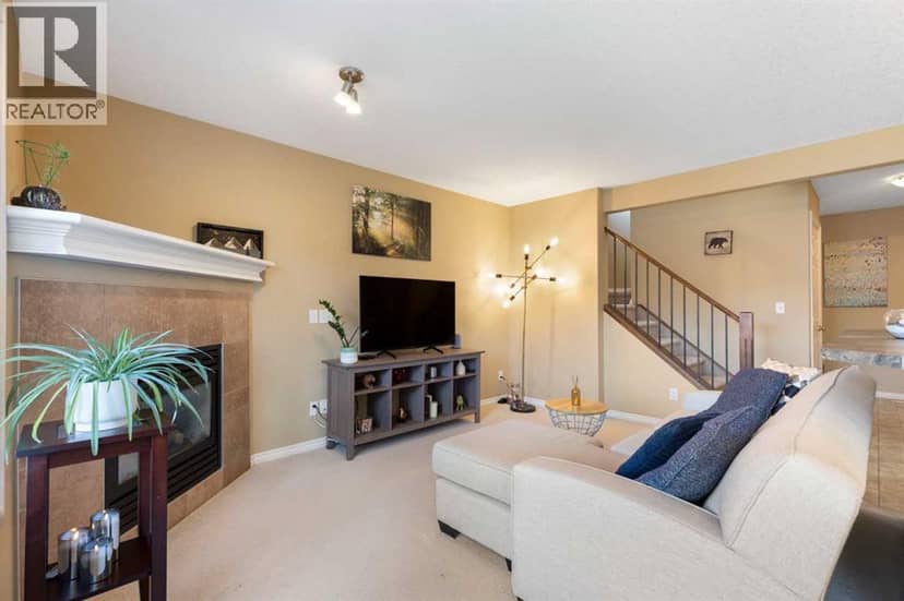 11 Royal Crest Court NW, Calgary, photo 8