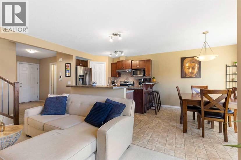 11 Royal Crest Court NW, Calgary, photo 3