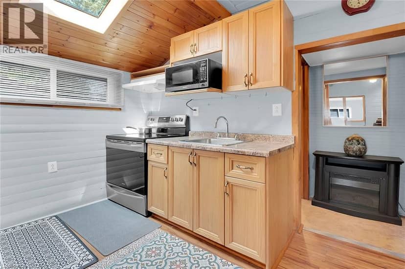 17 MAPLE Lane — photo 11 of 40