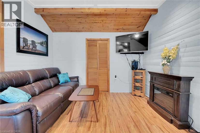 17 MAPLE Lane — photo 9 of 40