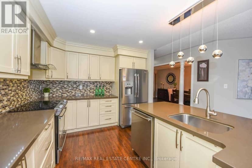 764 Avocado Crescent, Mississauga, photo 6