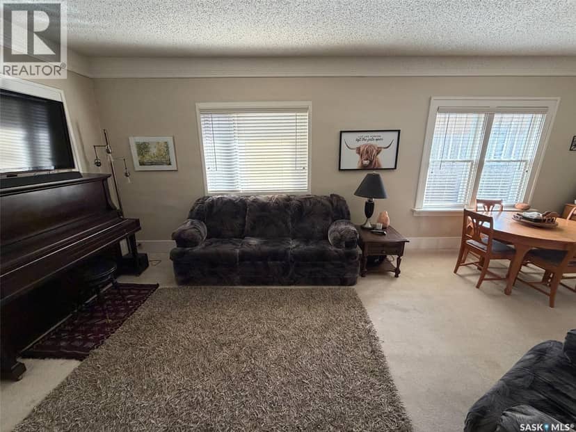 515 1st STREET E, Shaunavon, photo 8