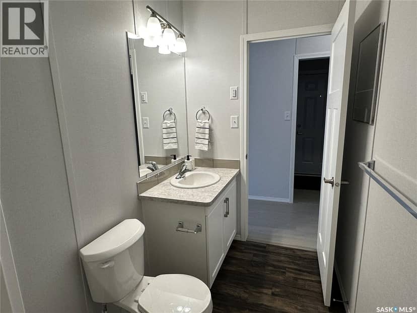 912 Quandt CRESCENT — photo 11 of 16