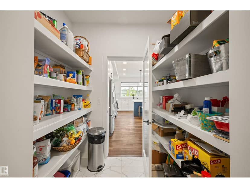 2742 Collins Cr SW — photo 16 of 36