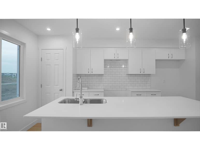 20827 16 AV NW — photo 13 of 32