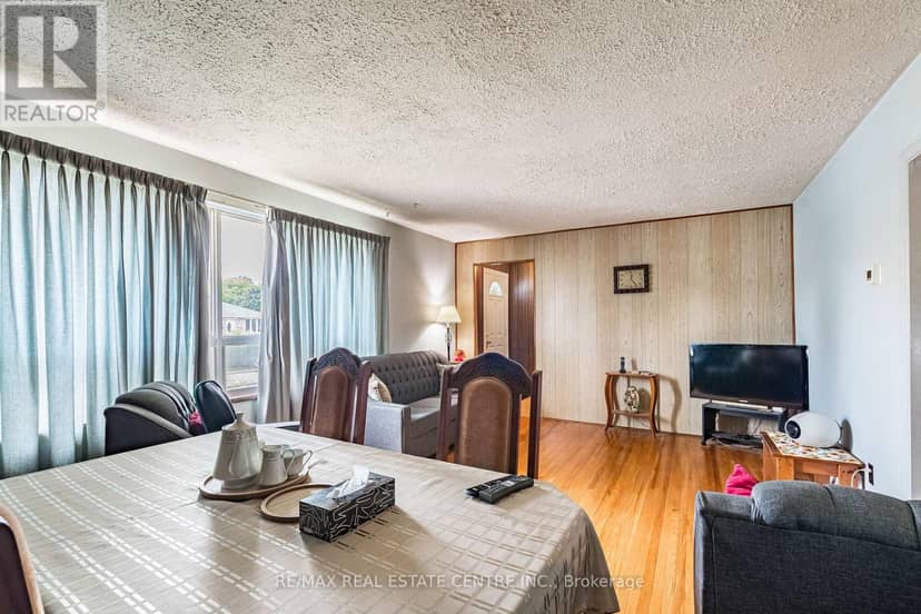 6939 Justine Drive — photo 10 of 40