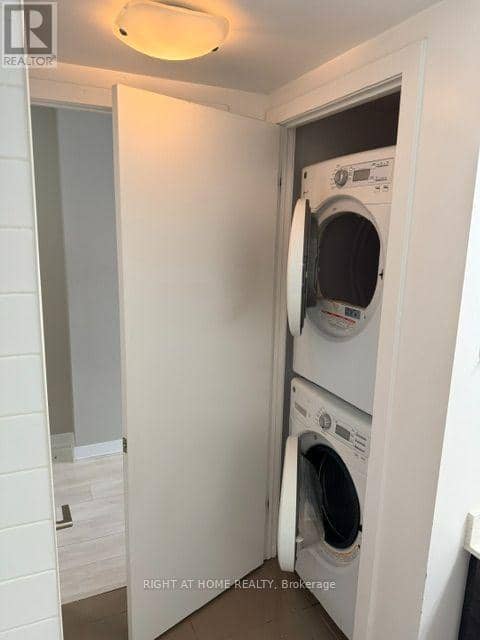 3509 - 2212 Lake Shore Boulevard W — photo 39 of 40