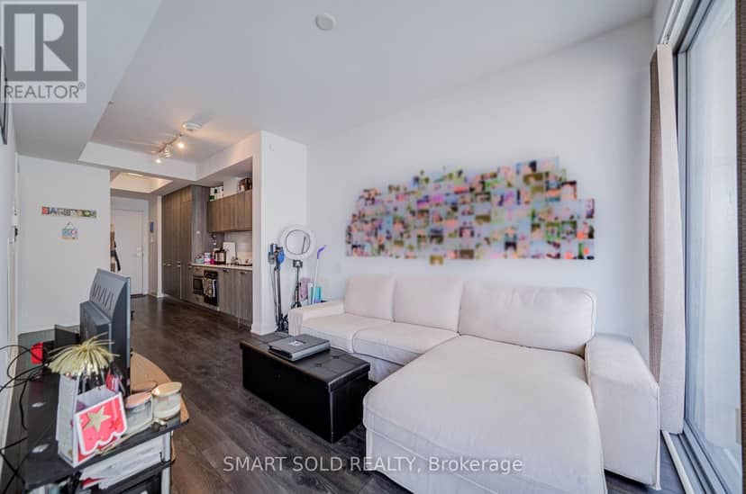 2909 - 50 Charles Street E — photo 16 of 40