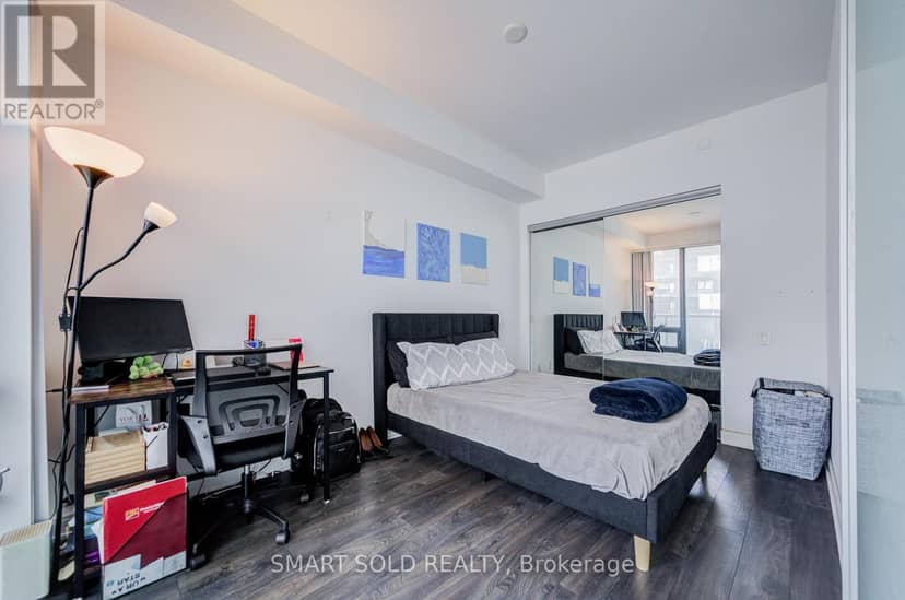 2909 - 50 Charles Street E — photo 19 of 40