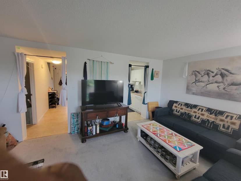 129 Abbottsfield Rd NW — photo 9 of 23