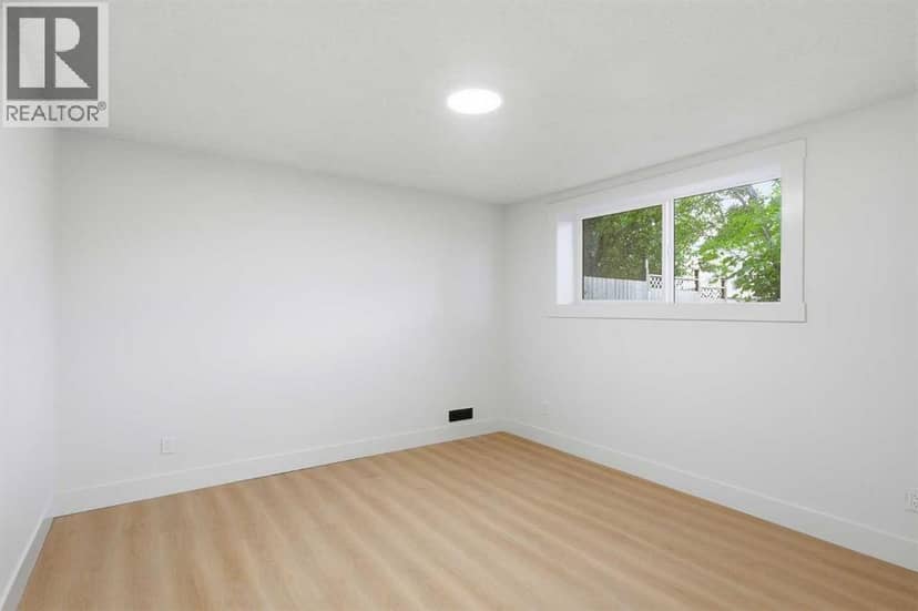 724 55 Street SE — photo 27 of 40