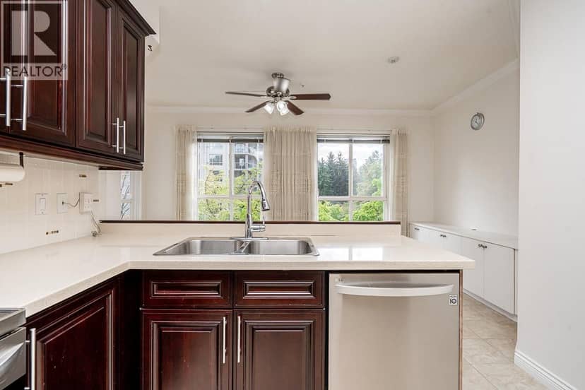 312 3098 GUILDFORD WAY, Coquitlam, photo 7