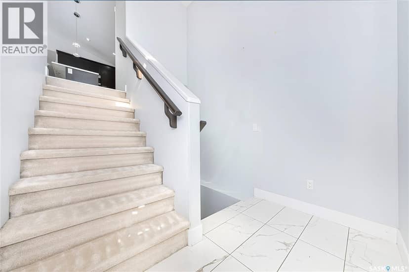 3742 33rd STREET W, Saskatoon, photo 3