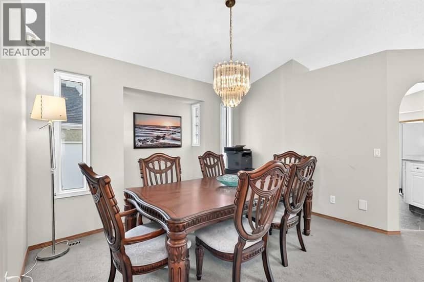 2917 Signal Hill Heights SW, Calgary, photo 7